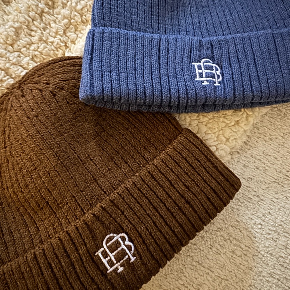 By Alanyé Beanie 
Brand New 
Brown & Blue